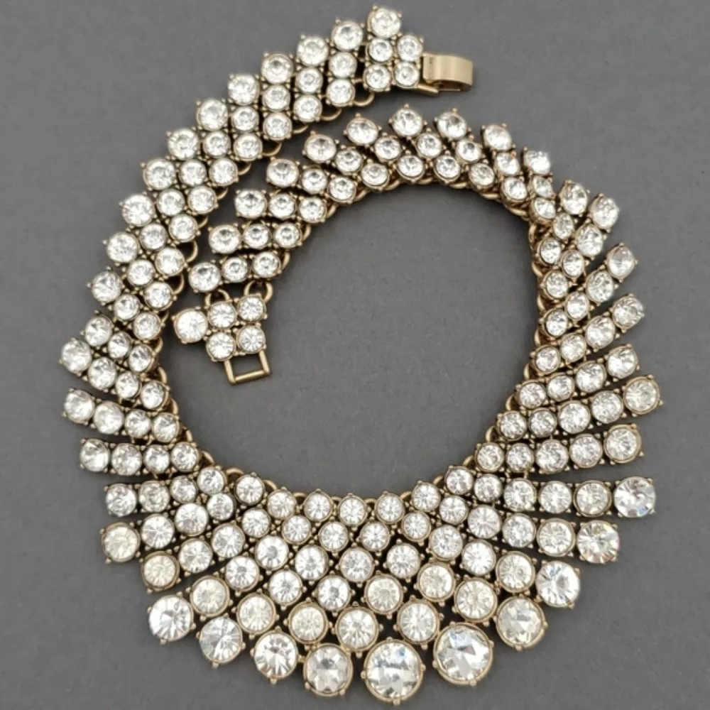 Banana Republic NWOT Clear Rhinestone Gold Bib Statement Necklace - Picture 2 of 4